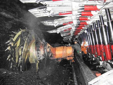 煤矿井下作业监控中心的组成 煤矿井下作业监控中心的组成